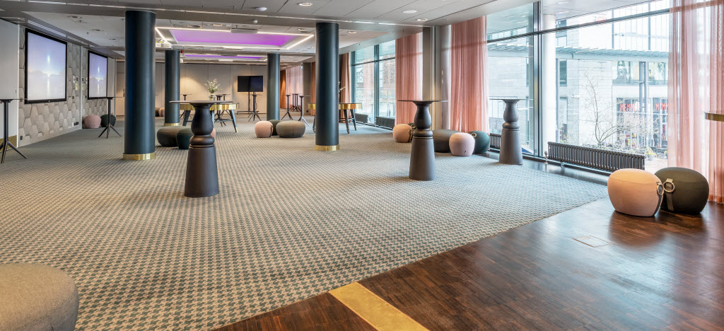 Photo by: Rebecca Watson Meeting room Galleria